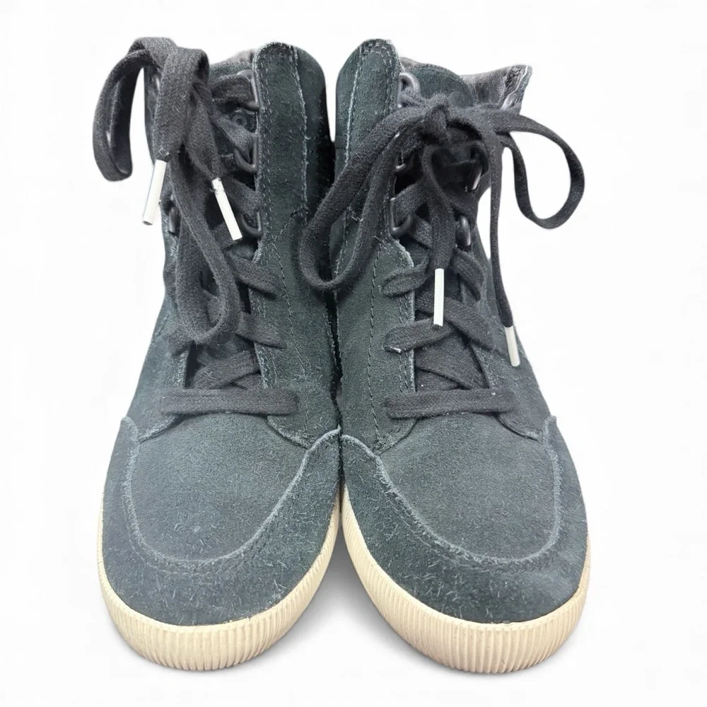 Sorel Out  N About Wedge lace up sneaker size 5.5